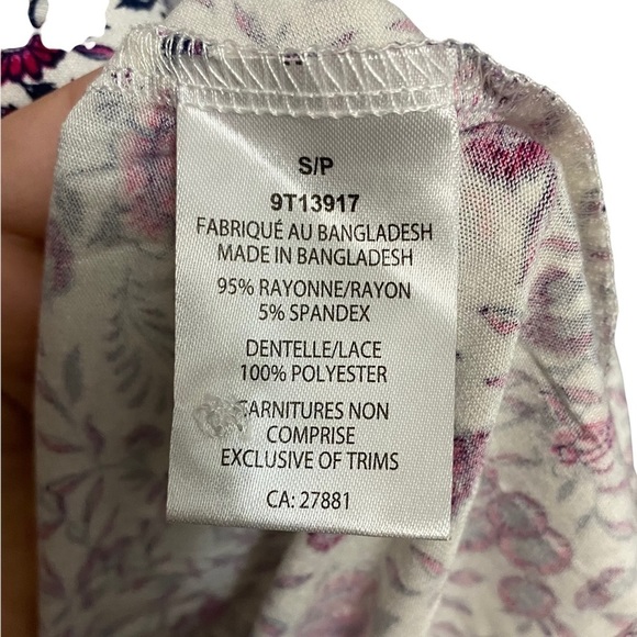 2DYE4 | Ladies Pink Purple Heart / Scoop Neck Loose Fitting Lace Floral Blouse​​ - Picture 4 of 6